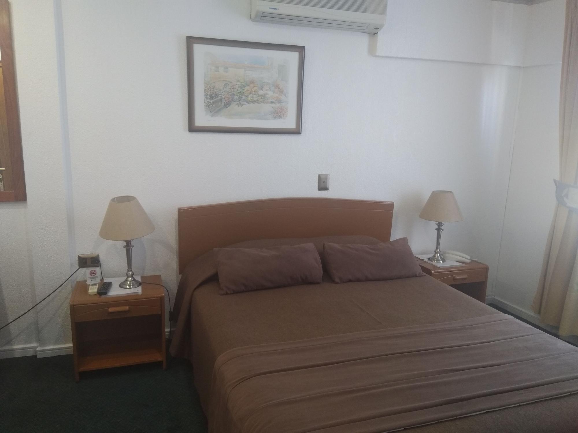 Hotel Maria Angola Santiago del Cile Esterno foto
